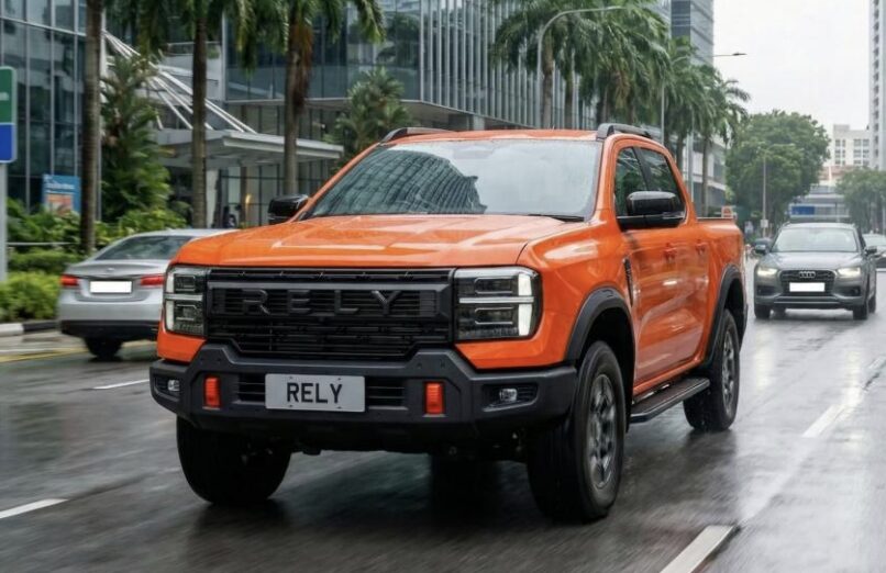 RELY R8 naranja en ciudad